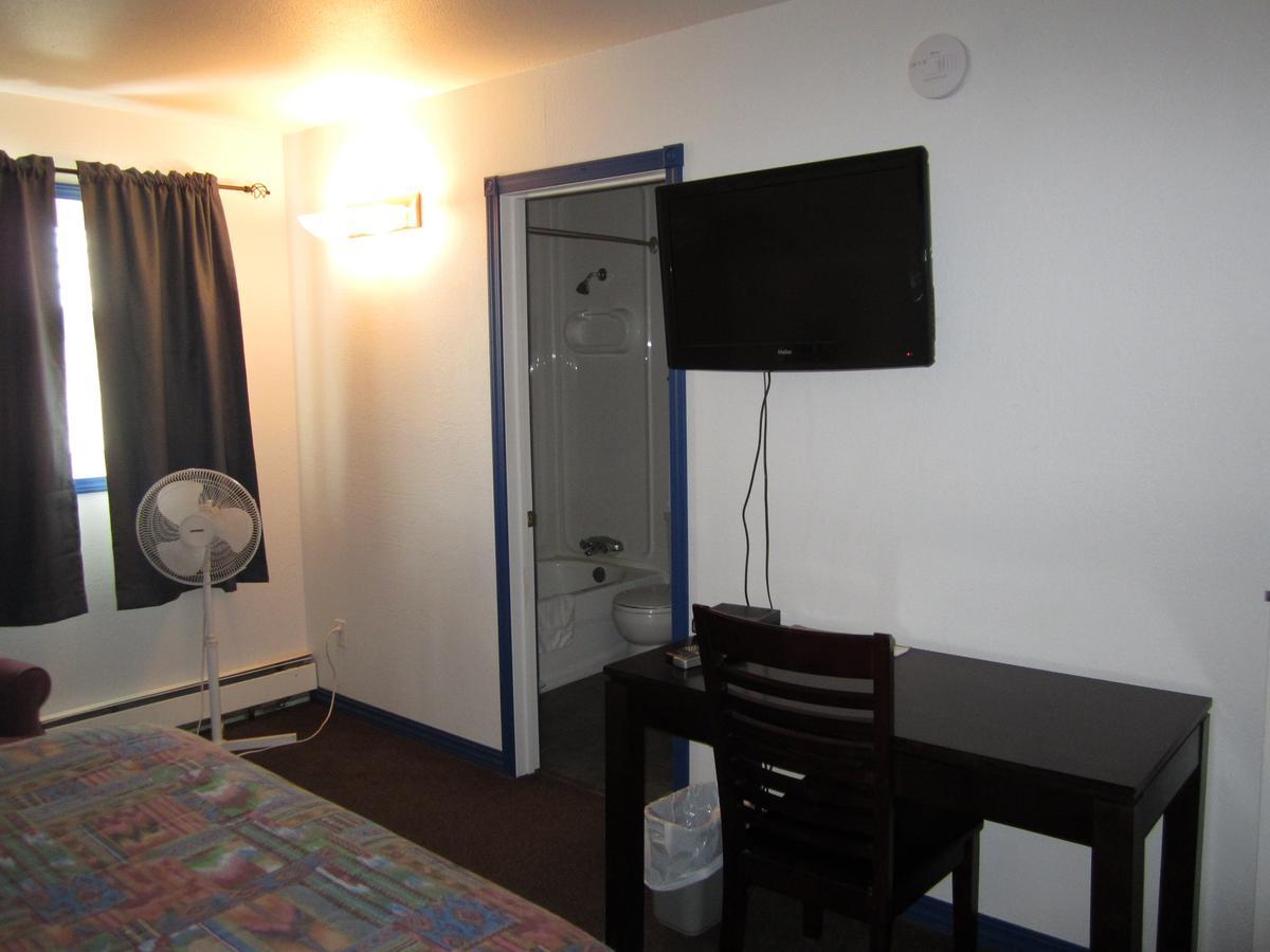 Nisutlin Trading Post Motel Teslin Номер фото